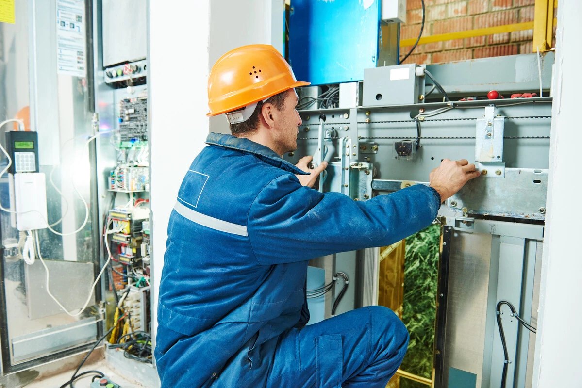 Impianti elettrici industriali a Crema